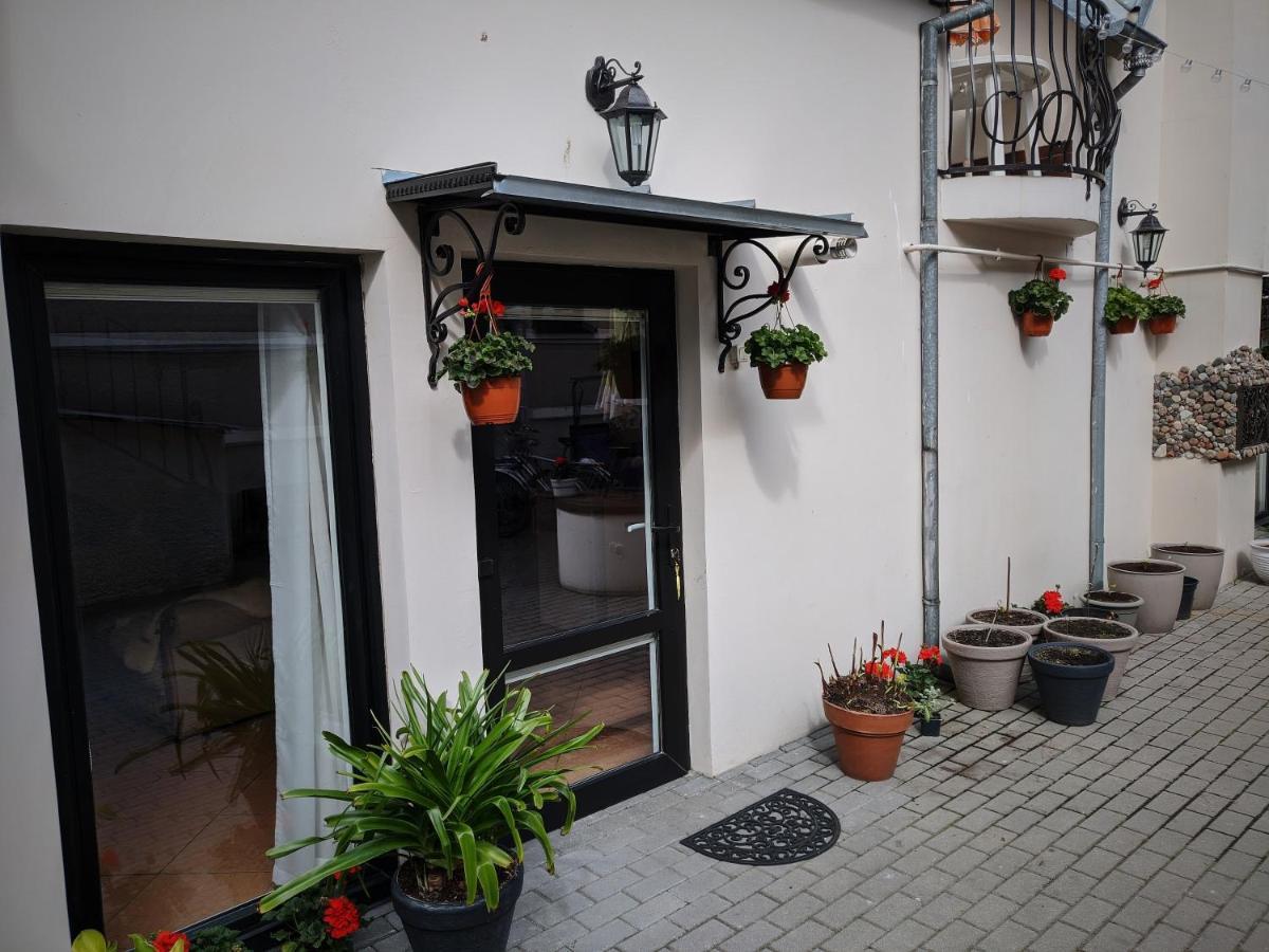 Guest House Nika - Cottages And Rooms In The Heart Of Palanga City Center Exterior foto